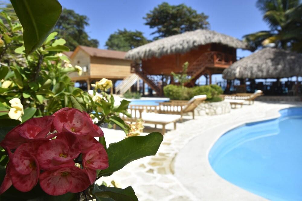 Hotel Sea Breeze Paraiso  Bagian luar foto