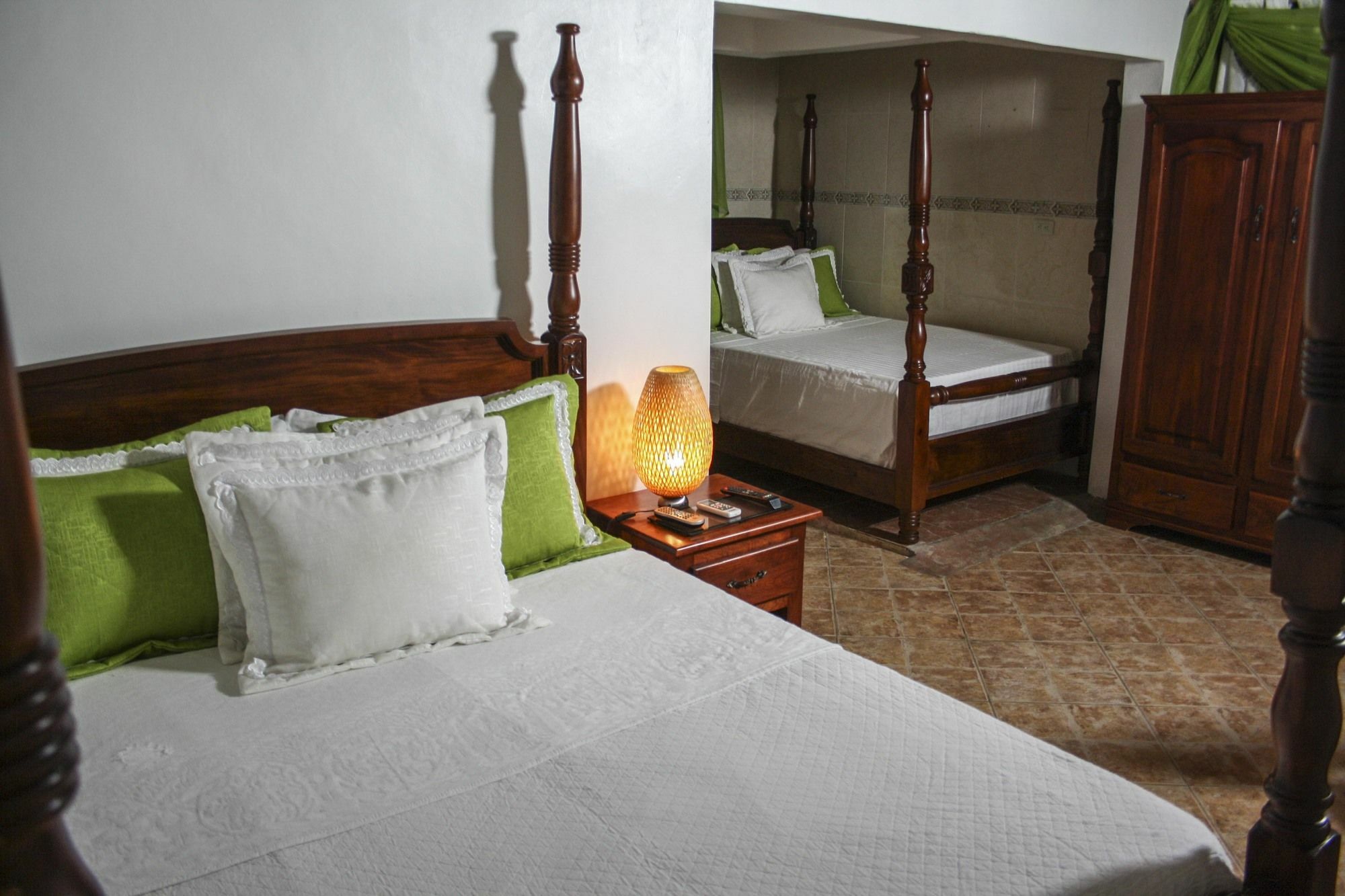 Hotel Sea Breeze Paraiso  Bagian luar foto