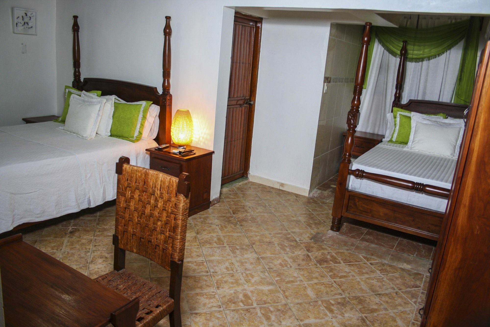 Hotel Sea Breeze Paraiso  Bagian luar foto